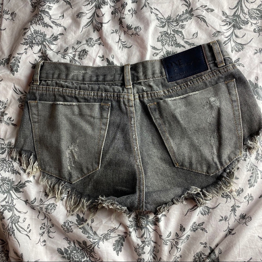 One Teaspoon Bonita Distressed cut off jean shorts - Picture 2 of 5